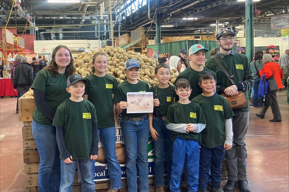 4-H State Potato Grading Competition Lebanon County 2025 4-H Potato Grading and Identification Contest team members. L to R: Anna Houser, Amy Moyer, Jeremiah Moyer, Kenny Moyer, Grady Sanders, Rayce Morgan. Front row L-R Everett Sanders, Liam Monk, Gable Monk