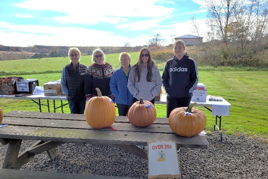 Wayne County 4-H Pumpkin Roundup Participants and Judges. Photo Left to Right: Master Gardener Wanda Eisenhauer, Master Gardener Pat Nelson, Master Gardener Mary Fenton, Nicole Non (Pleasant Mount Go-Getters 4-H Club), Channing Rutledge ( Tri-Gal 4-H Club)