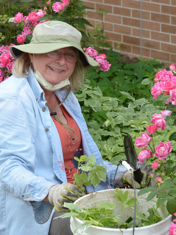 Master Gardener volunteer K. Sigler
