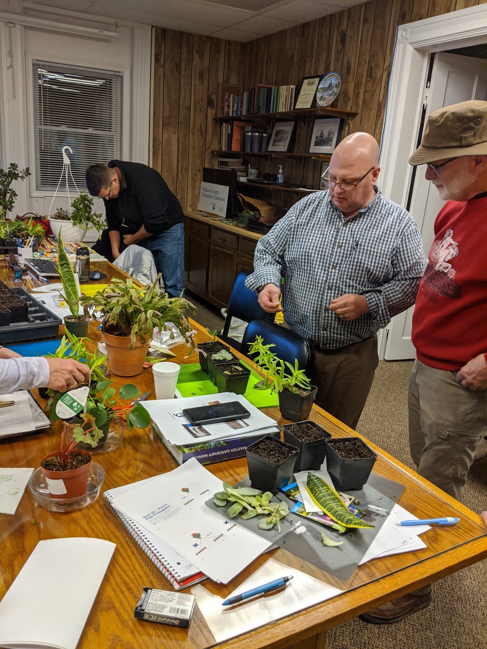 Become a Master Gardener in Mercer County Master Gardeners Teach!