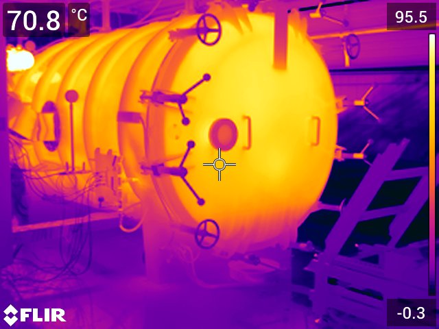 FLIR thermal image of chamber during experiment